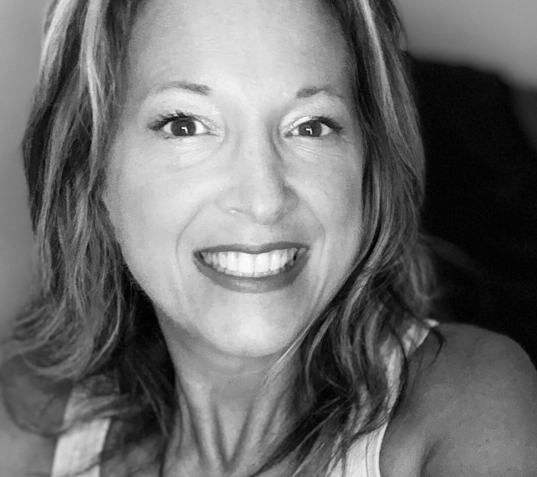 Ashley Bailey, Fine Artist of Augusta, Georgia Headshot